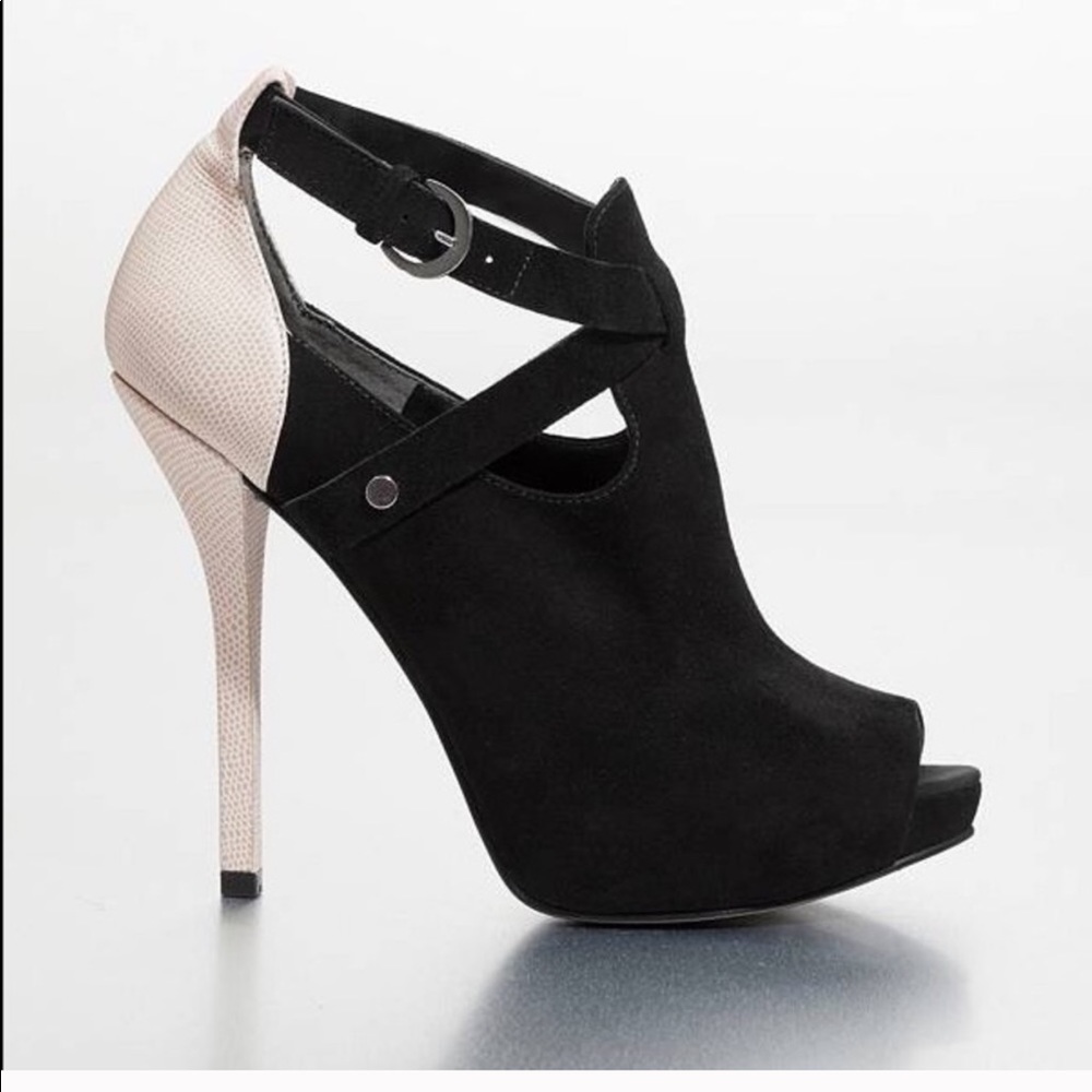 GUESS Eilena Black & Ivory Peep Toe Booties